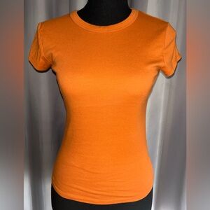 Wild Fable fitted tshirt. Size small